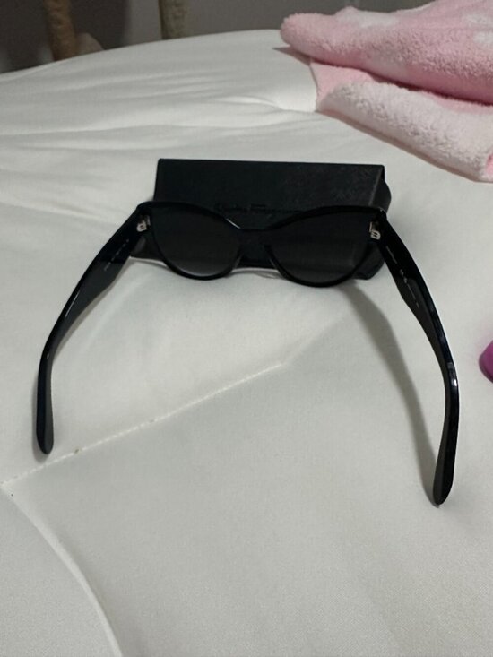 Salvatore Ferragamo Oversized Cat Eye main image 8